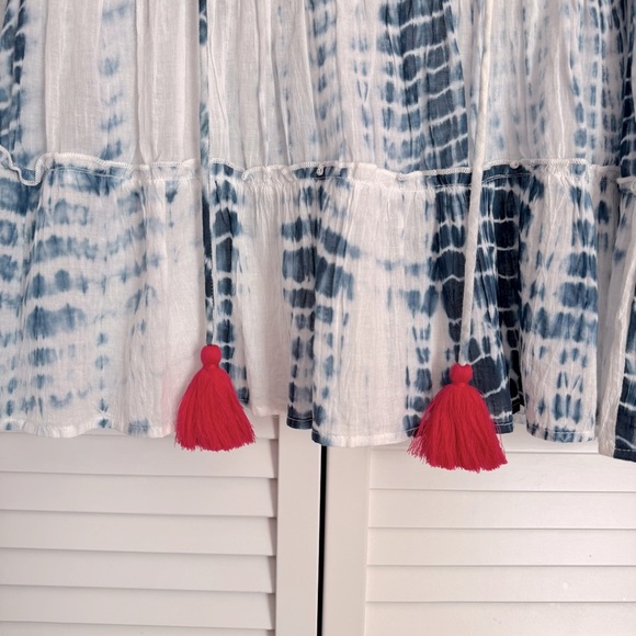 THML Tie Dye Crochet Trim Tunic Top Blue White Festival Boho Size Large - Picture 3 of 7